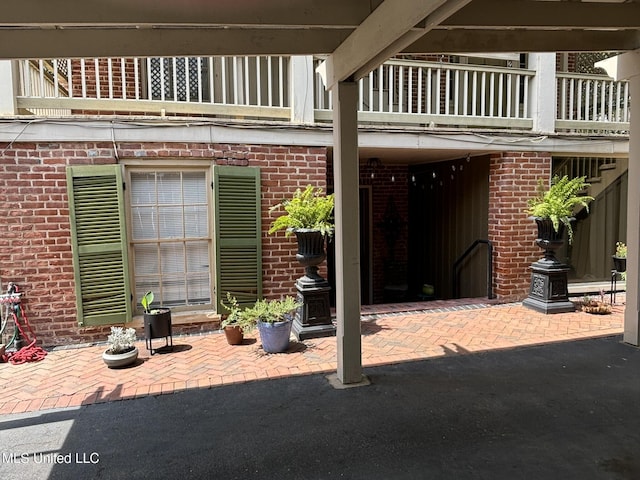 305 N Rankin St, Natchez, MS 39120 - view of patio / terrace with a balcony