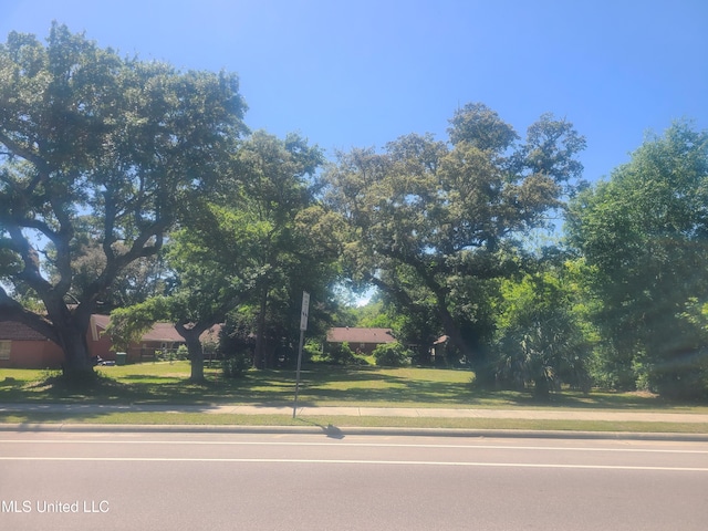 Listing photo 2 for 0 Cowan Rd, Gulfport MS 39507