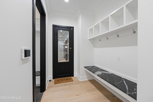 mudroom with baseboards, ornamental molding, wood finished floors, and recessed lighting