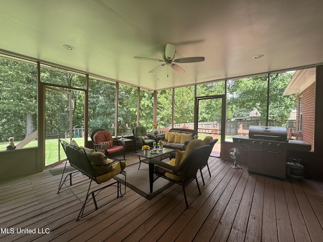 2610 Dickens Place Dr, Southaven, MS 38671 - sunroom featuring a ceiling fan and an outdoor living space