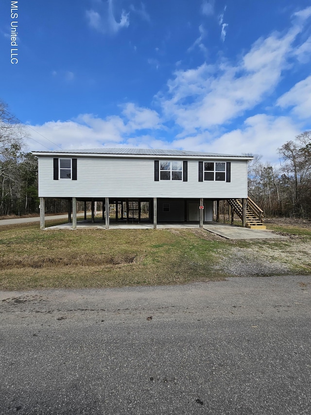 view of front of house