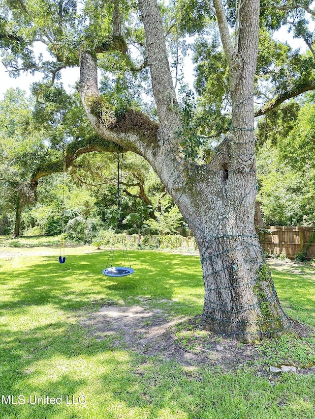 7809 Clamshell Ave, Ocean Springs, MS 39564 - view of yard
