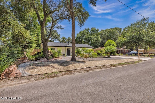 2085 Pat Ln, Biloxi, MS 39531 - view of front of home