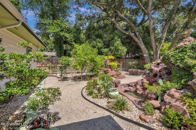 2085 Pat Ln, Biloxi, MS 39531 - view of yard