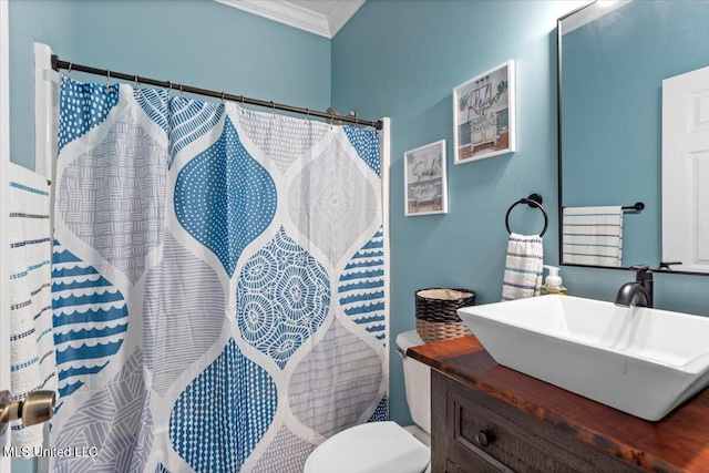 21915 Huntington Forest Dr, Saucier, MS 39574 - bathroom with crown molding, toilet, vanity, and curtained shower