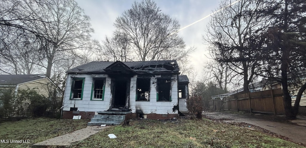 view of front of home