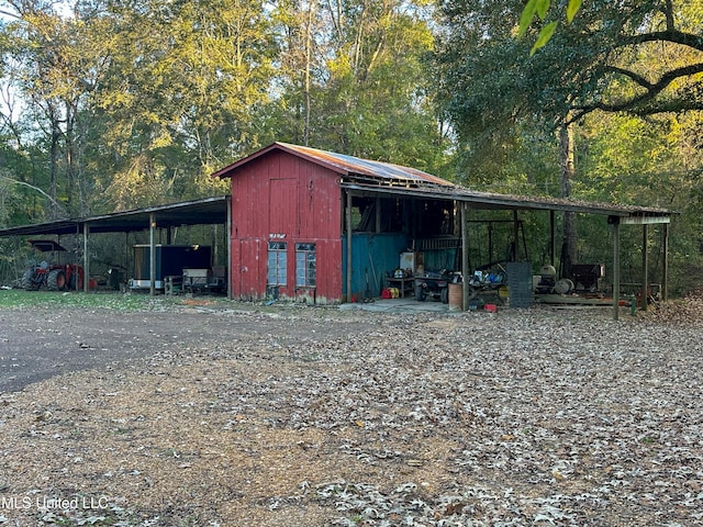 view of outdoor structure