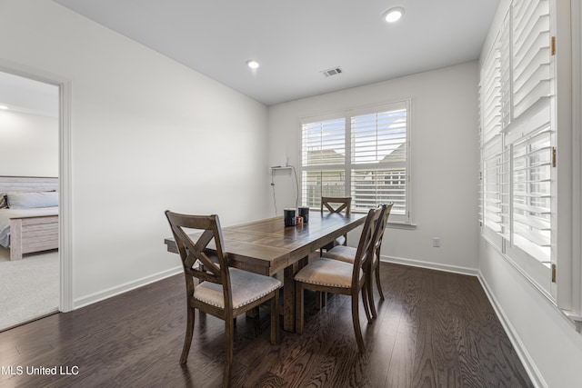 dining space with visible vents, baseboards, recessed lighting, and dark wood-style floors
