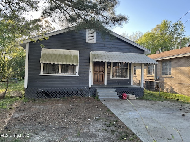 2115 Powers Ave, Jackson, MS 39213 - bungalow-style house with a porch