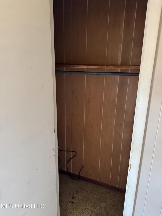 306 Hillcrest St, Carthage, MS 39051 - view of closet