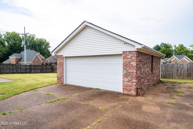 890 Lindsey Cv, Hernando, MS 38632 - view of detached garage