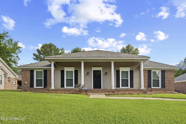 1035 N Azalea Dr, Madison, MS 39110 - view of front facade featuring brick siding, a front lawn, a porch, and a shingled roof