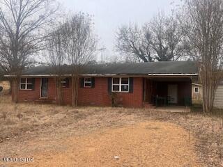 5685 Carrollton Rd, Grenada, MS 38901 - view of front of house