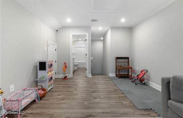 14451 Quail Ridge Dr, Gulfport, MS 39503 - recreation room featuring wood finished floors, recessed lighting, and baseboards