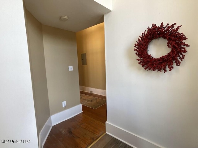 1116 Main St, Natchez, MS 39120 - hall featuring wood finished floors and baseboards