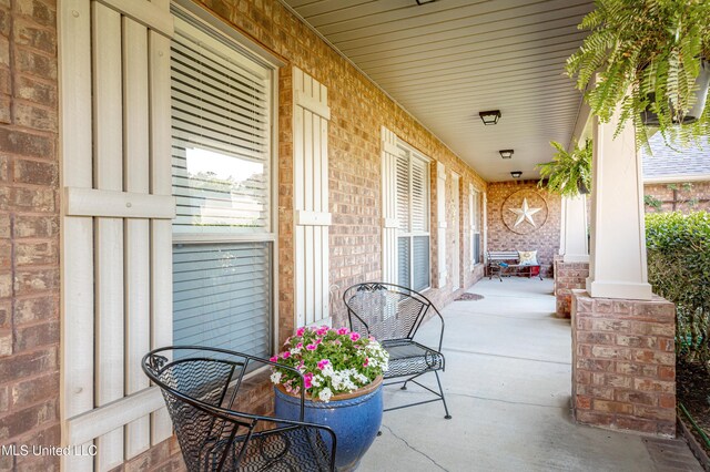 view of patio featuring covered porch