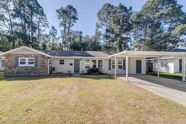 single story home featuring a carport and a front yard