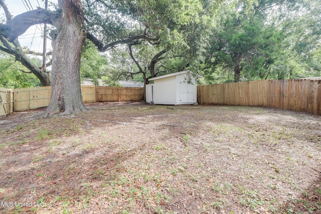 1018 27th St, Gulfport, MS 39501 - view of fenced backyard