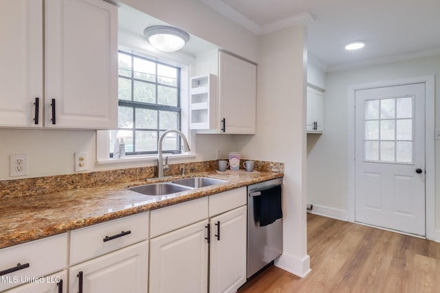 1018 27th St, Gulfport, MS 39501 - kitchen featuring stainless steel dishwasher, a sink, light wood-style flooring, plenty of natural light, and crown molding