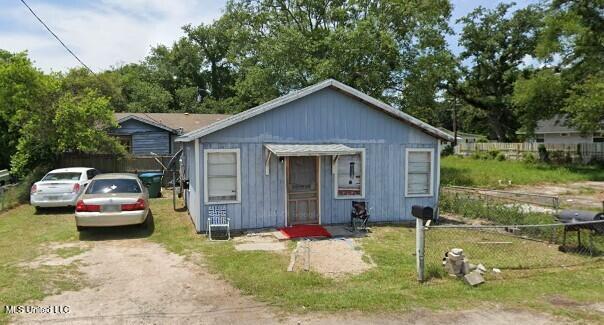 1710 Eastward Dr, Gulfport, MS 39501 - view of bungalow-style home