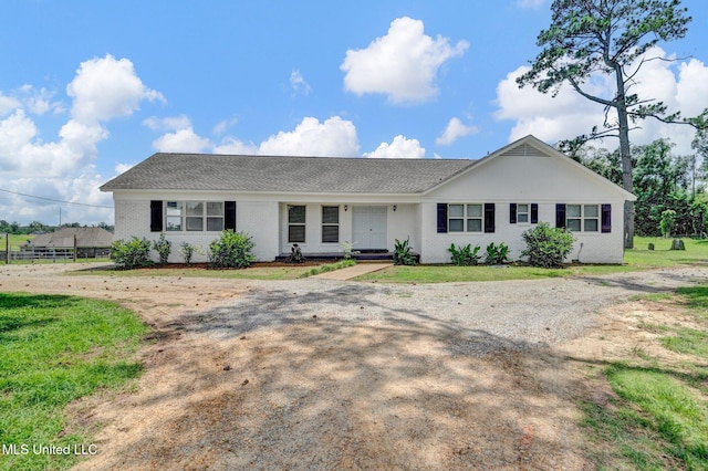 8279 Dunn Ln, Olive Branch, MS 38654 - single story home with brick siding