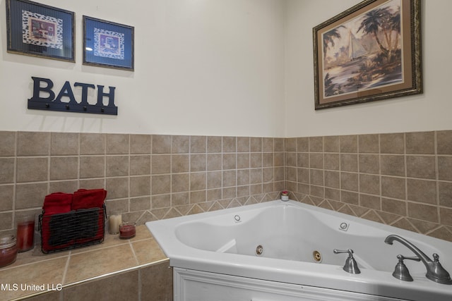 bathroom featuring a whirlpool tub