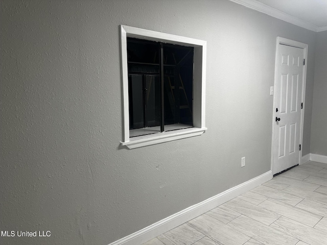 empty room with ornamental molding