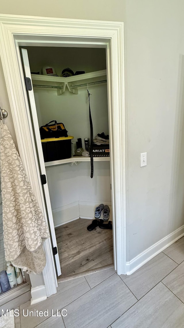 580 Hickory Pl, Brandon, MS 39047 - view of closet