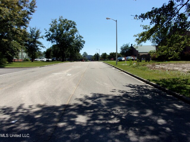 939 Tommy Munro Dr, Biloxi, MS 39532