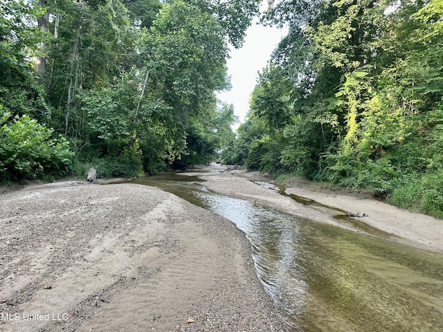 Dentville Rd, Hazlehurst, MS 39083