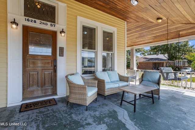 view of patio / terrace with covered porch