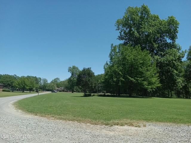 114 S 49th Hwy, Indianola, MS 38751 - surrounding community with a yard