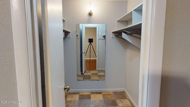 413 Kahler St Unit 27, Gulfport, MS 39507 - view of walk in closet