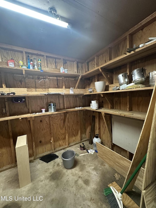 204 Fort Dr, Grenada, MS 38901 - view of storage area