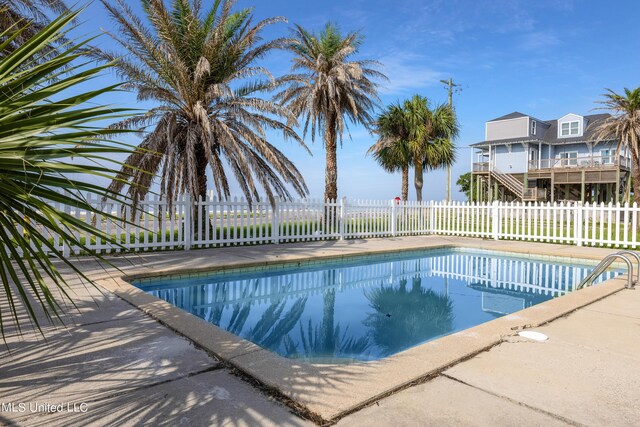 800 W Beach Blvd, Long Beach, MS 39560 - view of pool