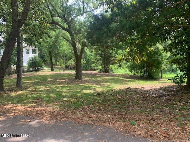408 Ruskin Ave, Ocean Springs, MS 39564