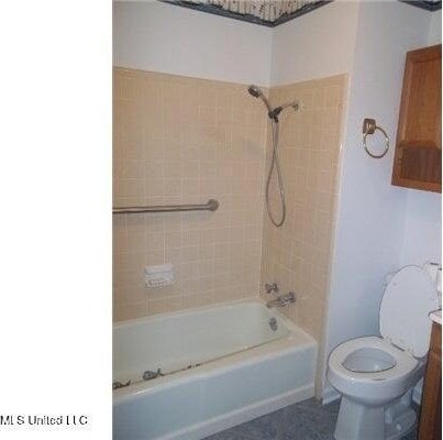 full bath with toilet, washtub / shower combination, and vanity
