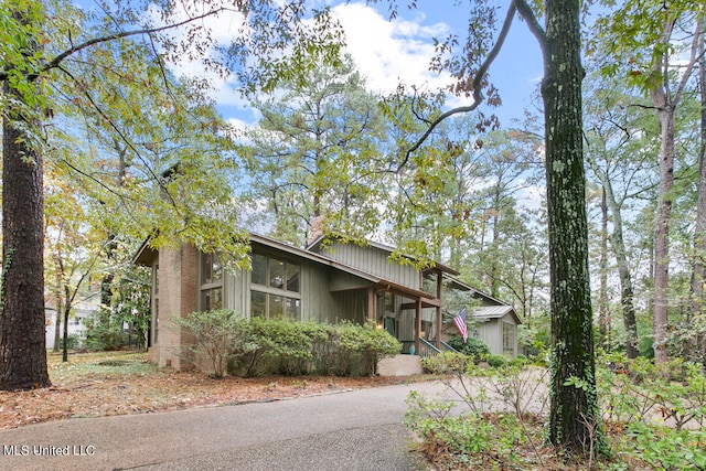 view of front of home