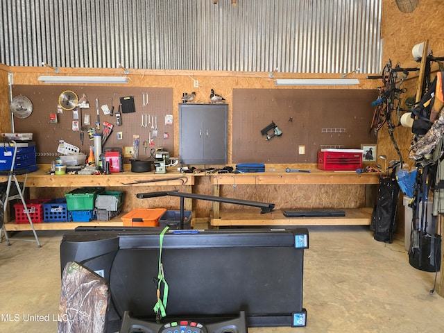 447 Shaker Dr, Senatobia, MS 38668 - view of storage room