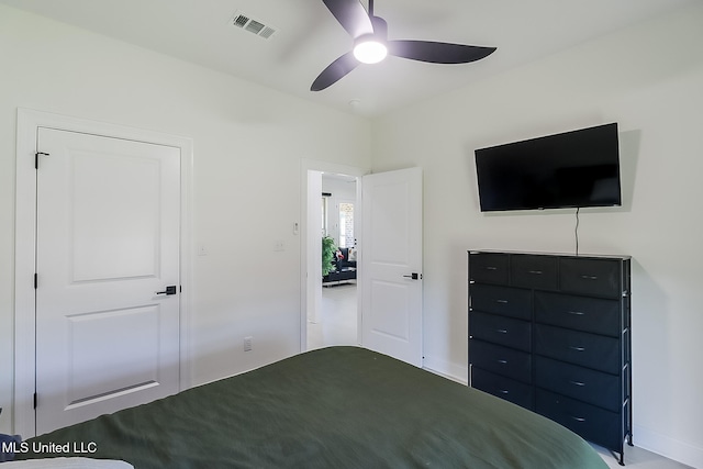 unfurnished bedroom with ceiling fan