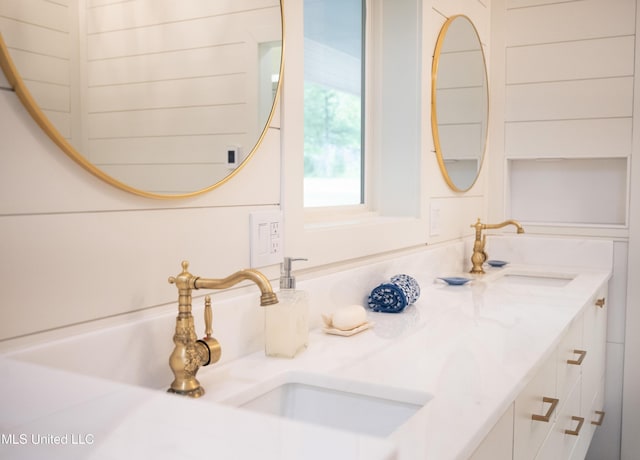 110 Quail Hollow Pl, Brandon, MS 39047 - full bathroom featuring double vanity