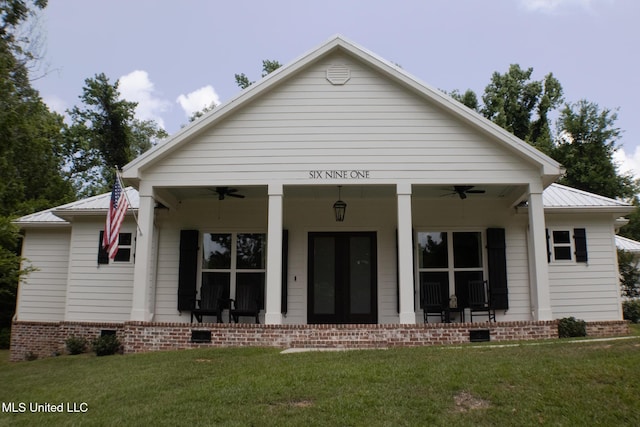 691 Apona St, Diamondhead, MS 39525 - bungalow with a ceiling fan, crawl space, and a front yard