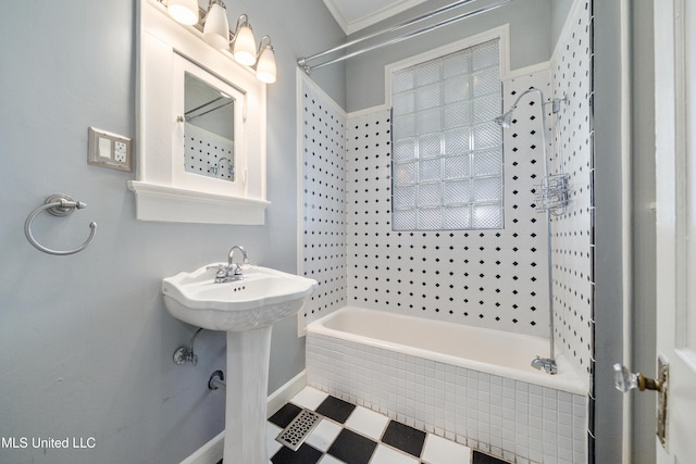 905 Franklin St, Corinth, MS 38834 - full bathroom with tiled shower / bath, baseboards, and crown molding