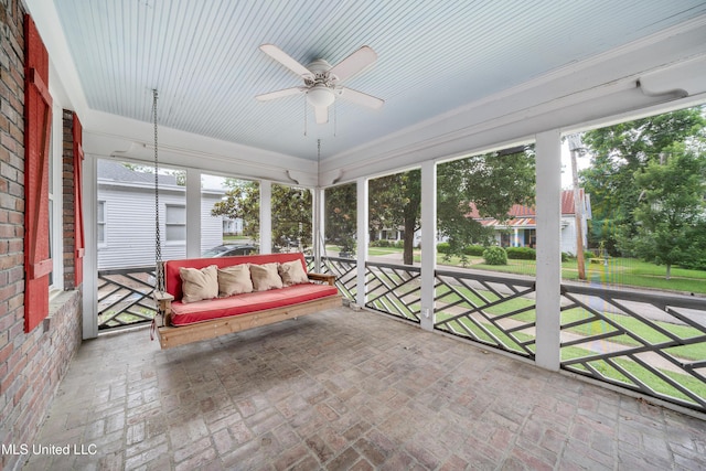 905 Franklin St, Corinth, MS 38834 - sunroom / solarium featuring ceiling fan