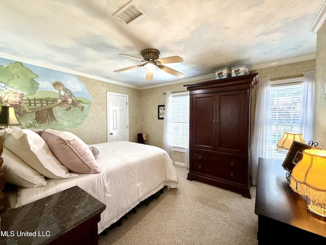 bedroom with light carpet and a ceiling fan