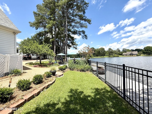 view of yard with a water view