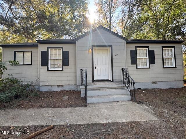 217 S Sunset Ter, Jackson, MS 39212 - view of front of home