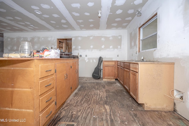 134 Lynne Ln, Lucedale, MS 39452 - bar area featuring dark wood finished floors