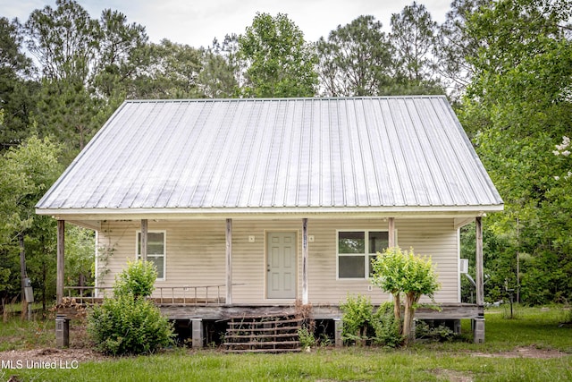 134 Lynne Ln, Lucedale, MS 39452 - view of front of home featuring a porch and metal roof