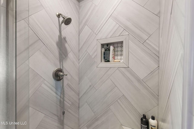 527 Pelahatchie Shore Dr, Brandon, MS 39047 - bathroom view of a tile shower